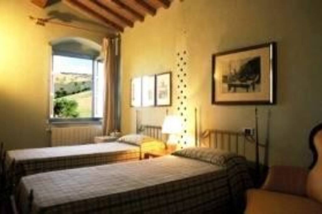 Guest bedroom