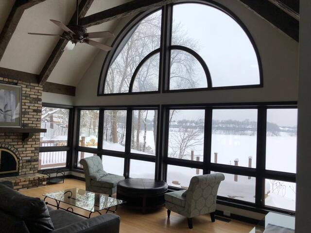 Wayzata Lakefront Retreat:Build your Best Memories gallery image 5