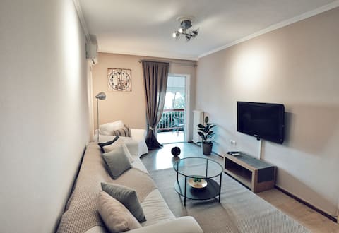 Successful Airbnb property: Be my guest-house in Νέο Φάληρο