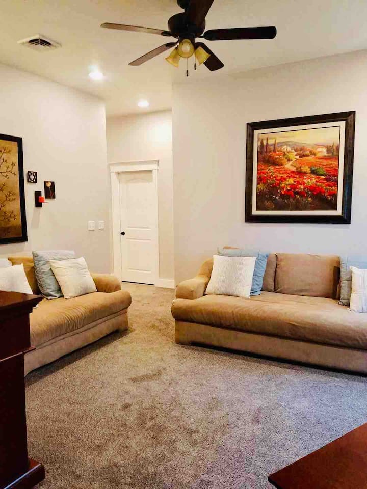 The Sanctuary 14 acres w/pond Vacation Destination Houses for Rent in