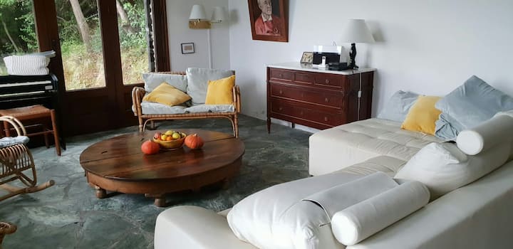 მოსასვენებელი კუთხე