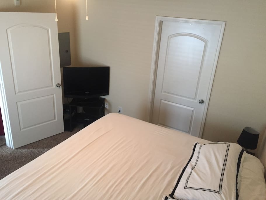 Bedroom has TV