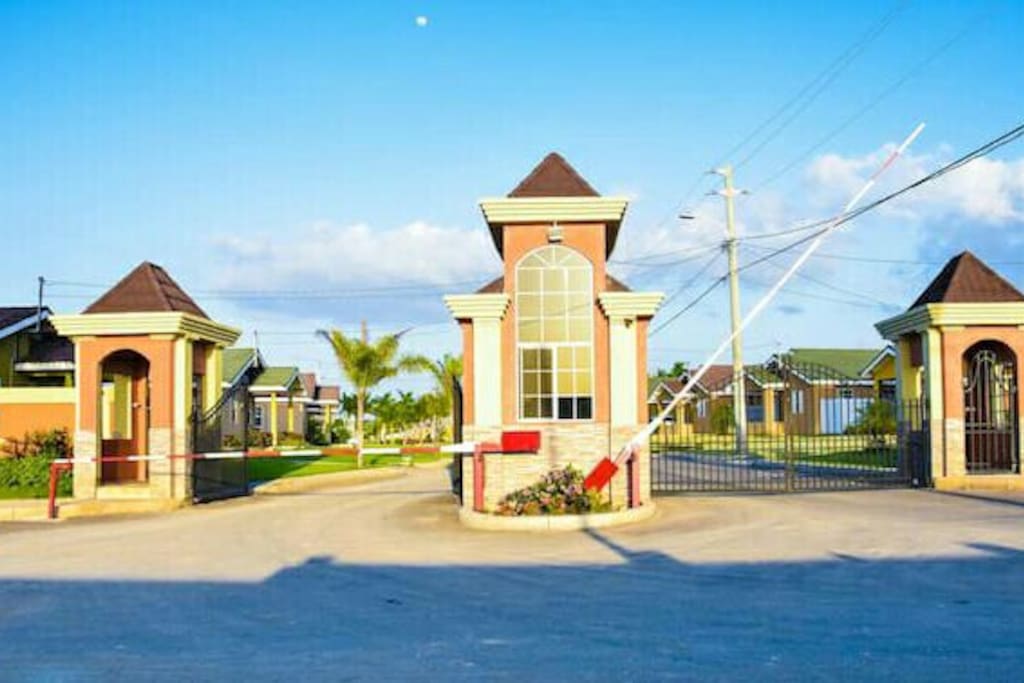 Draxhall Country Club...gated community for your peace of mind and safety
