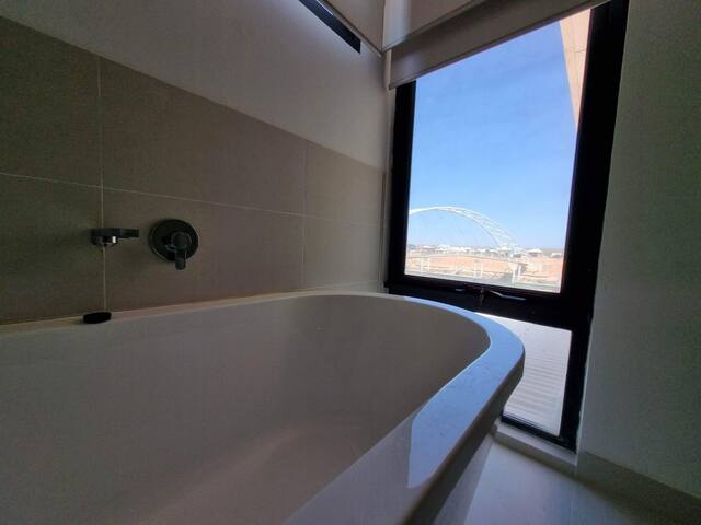 Marina Escape gallery image 4