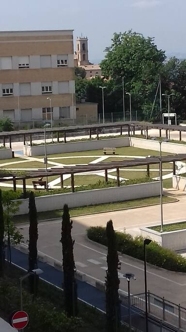 Adiacente ampio parcheggio "Centrocittà2.0"