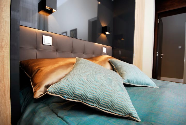 استرخ في الغرفة الفيروزية