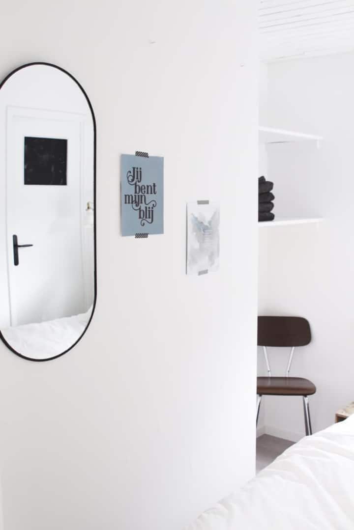 Alzati ogni giornata con un sorriso! :)