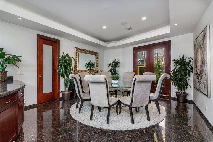 Sunset Plaza Villa | Roof Deck, Theatre, Pool, Spa gallery image 5