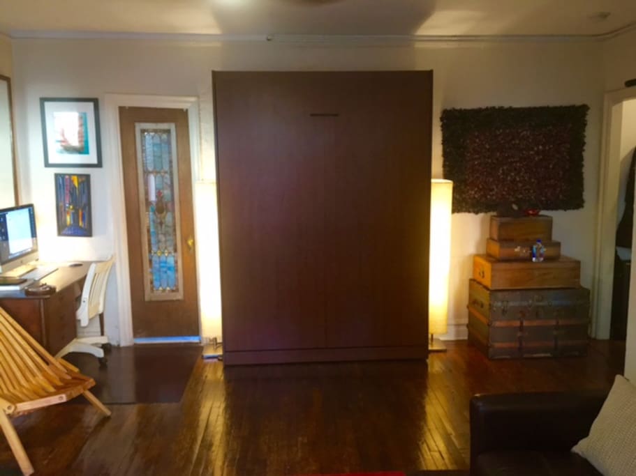 Queen sized easy open and close Murphy bed