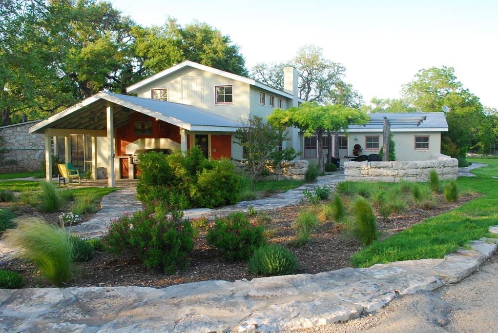 Large Main Lodge with commercial kitchen