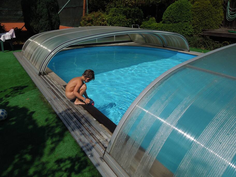 swimming pool 10 meters