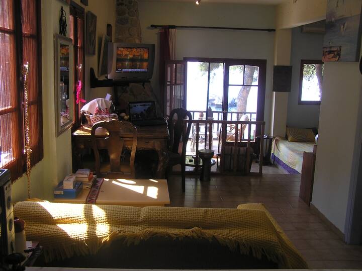 dhomë gjumi në katin e parë +ballkon