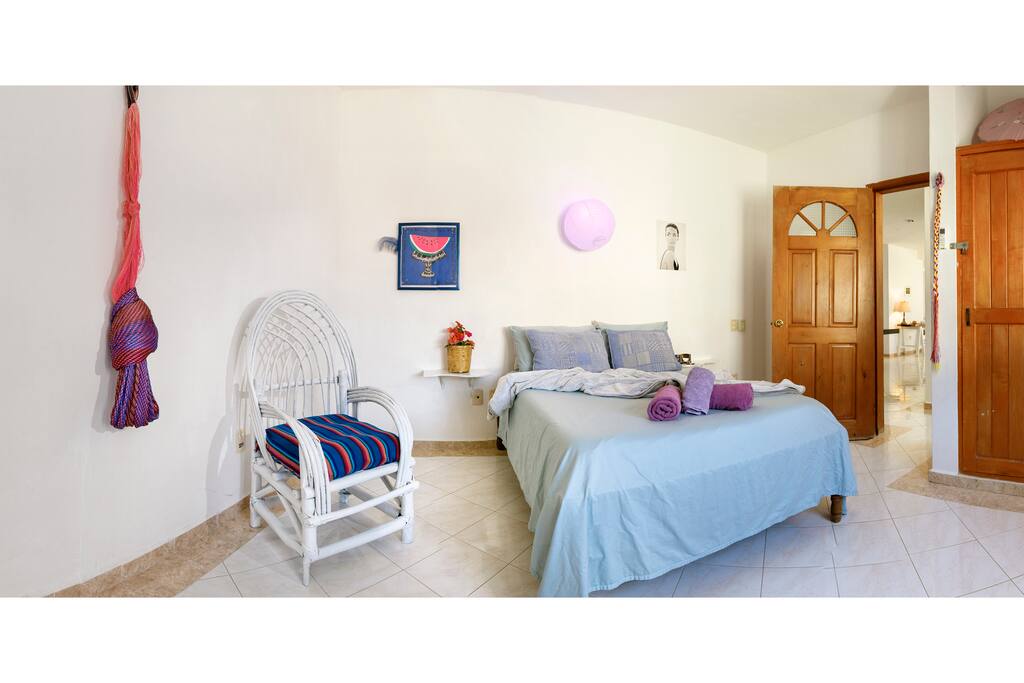 Queen size bedroom