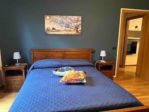 4 Entire apartment with terrace and parking