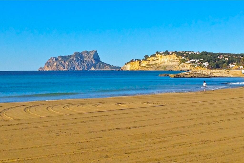 PLAYA DE LA AMPOLLA, A TAN SOLO UNOS MINUTOS A PIE DESDE LA CASA