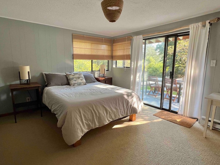 Chumba cha kulala cha kiwango cha juu kilicho na ufikiaji wa