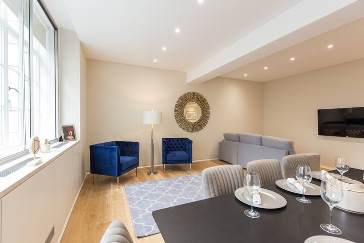 Exclusive 4Bed Retreat with A/C in Covent Garden