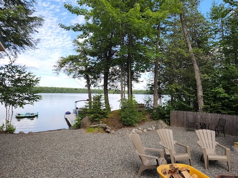 amazing camp with all amenities very clean lake