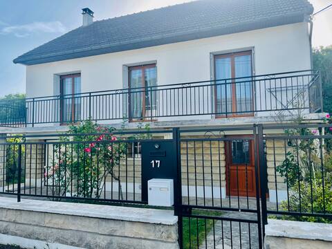 Pleasant house with garage and parking