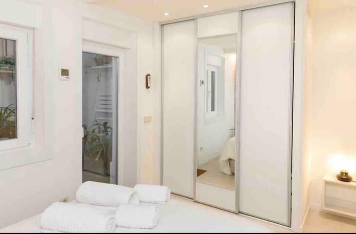 Wonderful double apartment in the heart of Madrid gallery image 3
