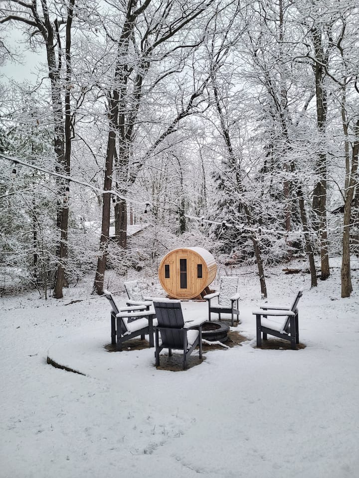 Sundara Lakehouse, Sauna/beach/
Hot Tub/fireplace - Grand Bend