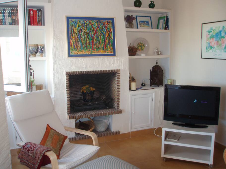Salón con chimenea