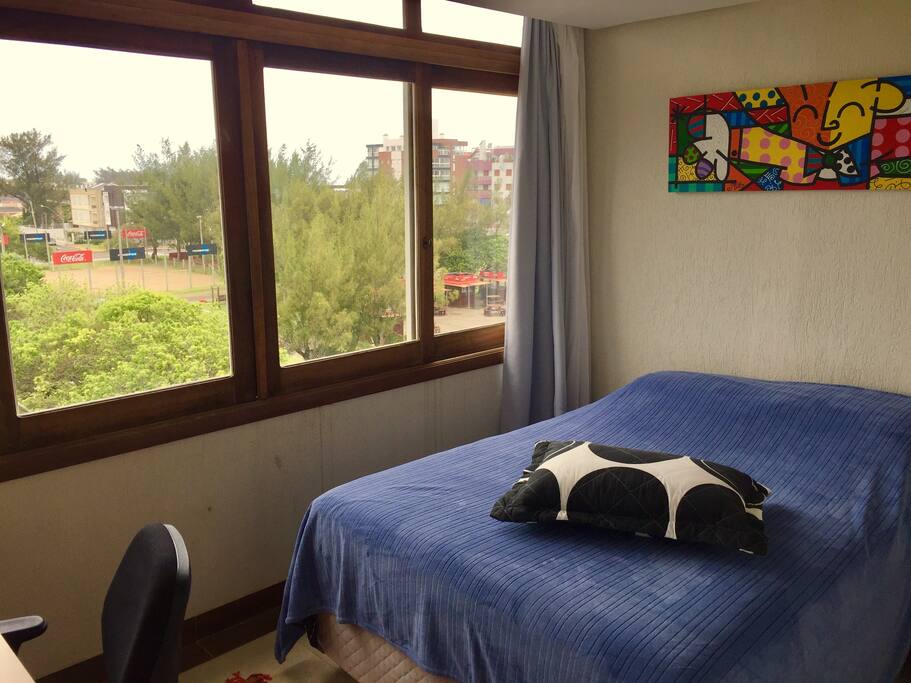 Quarto Casal, cama queen.