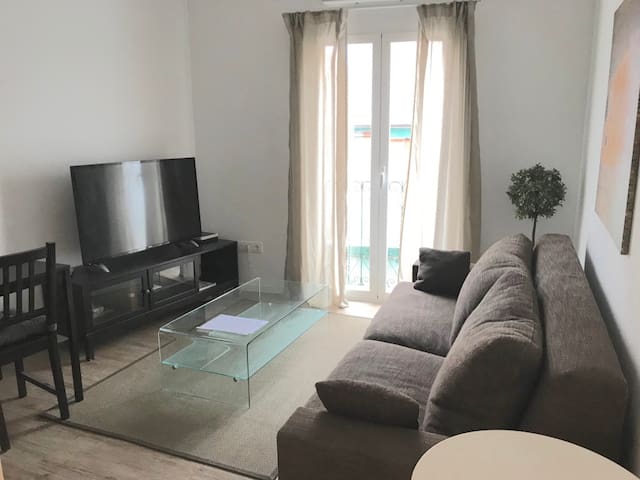 B3H 3 apartamento espacioso y muy luminoso CENTRO