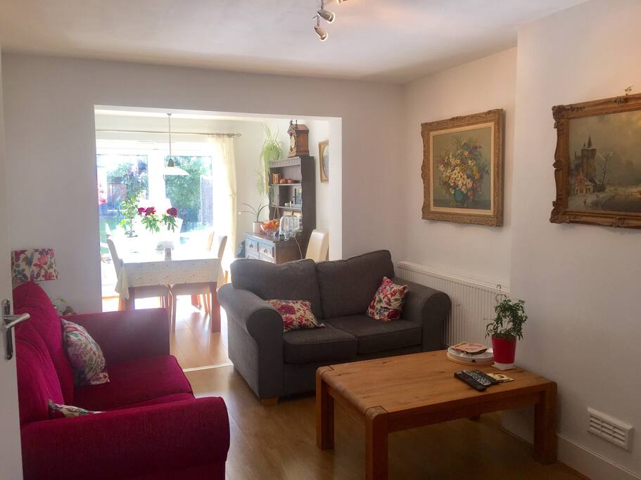 Setting and dining room