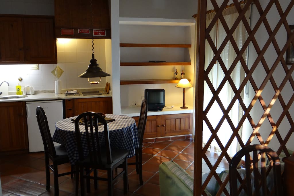 KITCHENETT e zona de
REFEIÇÕES