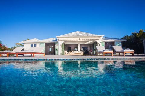Stunning sea view villa!!