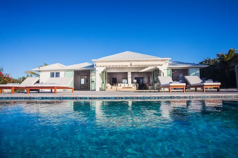 Stunning sea view villa!!