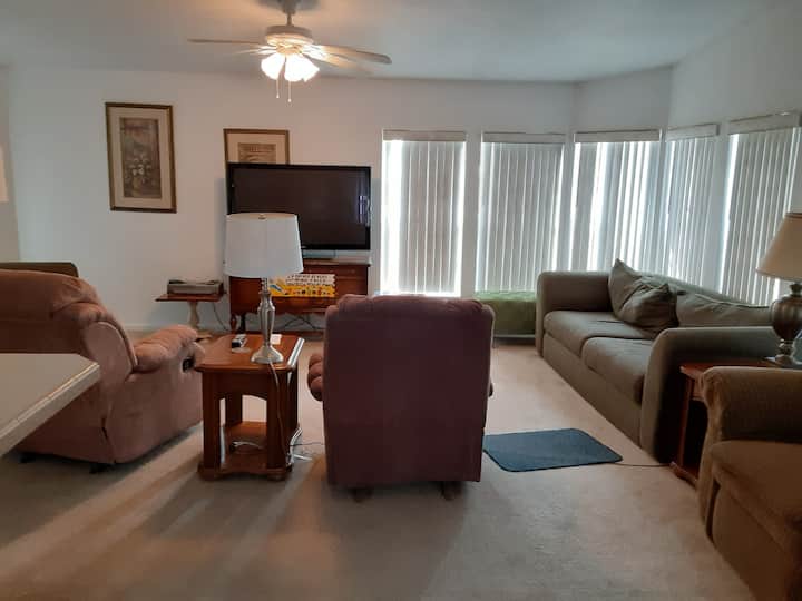 Water Front Outdoor Lovers Paradise
3 Bedroom - Lake George State Forest, De Leon Springs