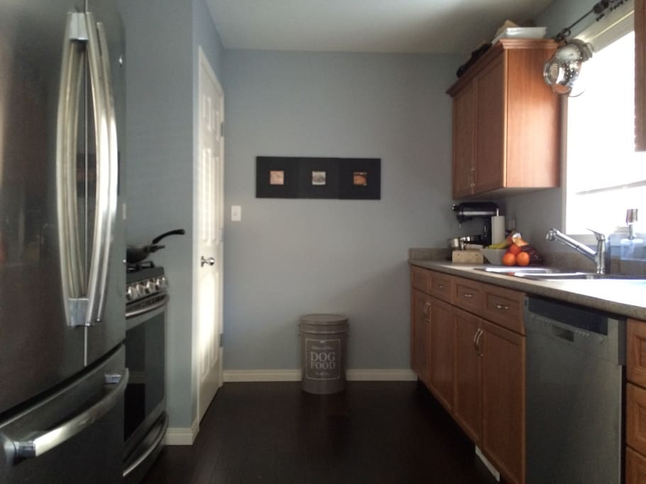The kitchen is gas and it was renovated just a few months ago.