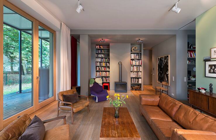 200qm Unique location on a park-like property gallery image 3