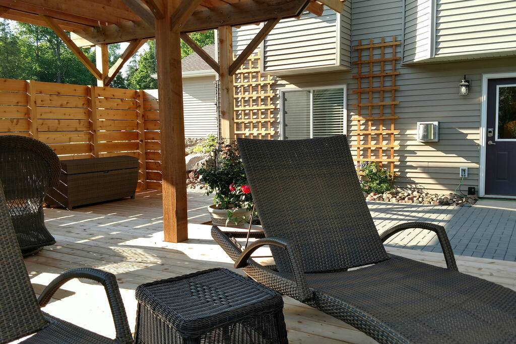 Outdoor pergola