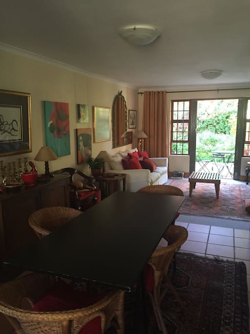 Lovely open plan dining room and lounge