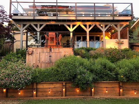 "Bay View Hilltop Retreat, Indoor/Outdoor Living""