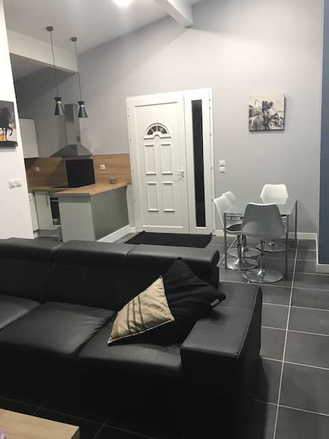 Very nice 60 m2 Maisonette 10 min from the Metro (D)