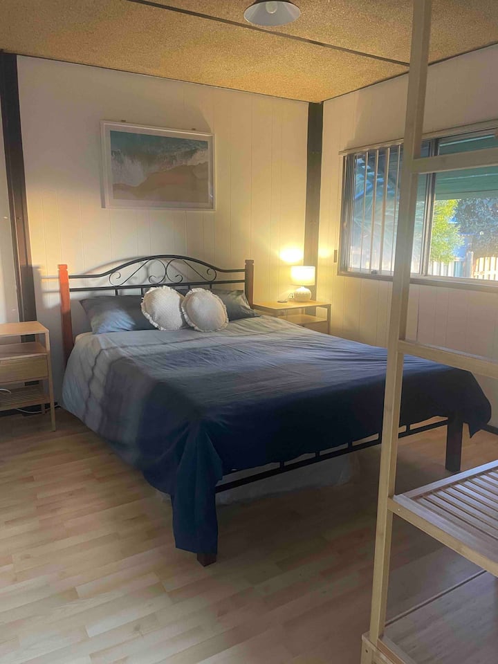 Საწოლი 152 × 203 სმ