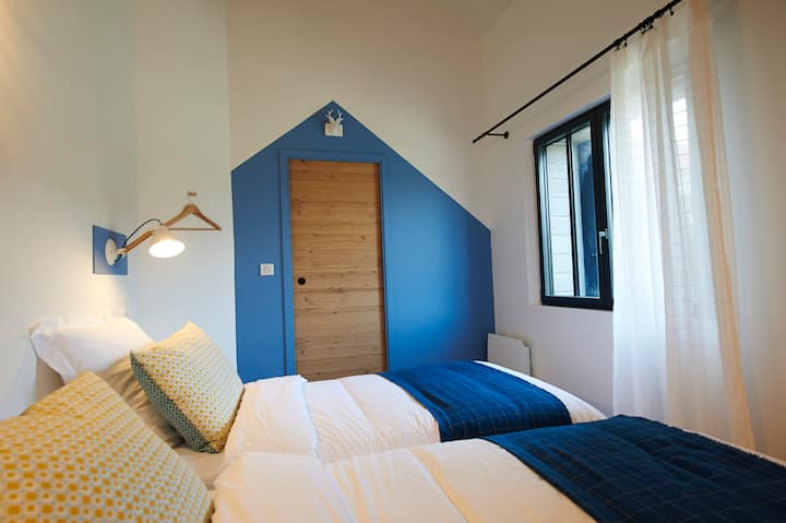 Blue Room 