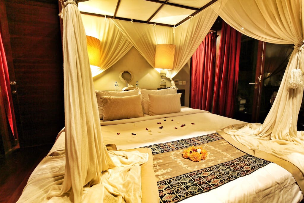 Ocean View Suite Room with Honey Moon setup.
