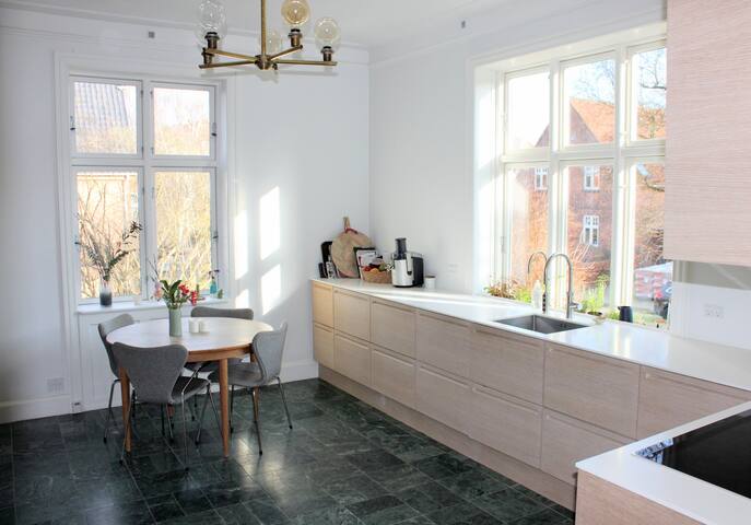 Big, lovely and open design house in Copenhagen gallery image 2