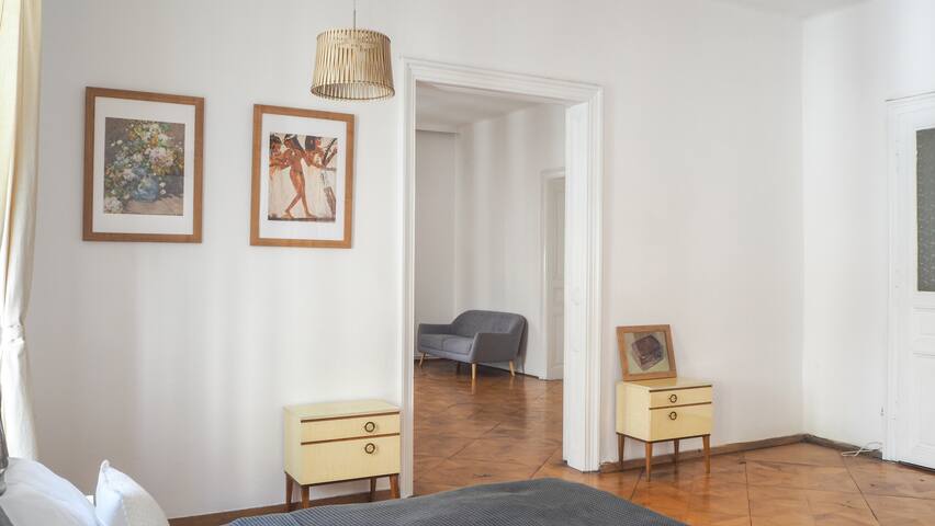 Spacious City Center Apartment gallery image 3