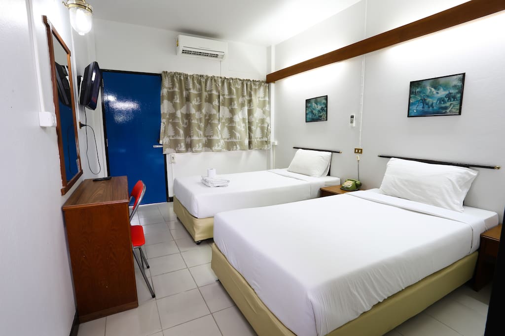 Standard Twin Room