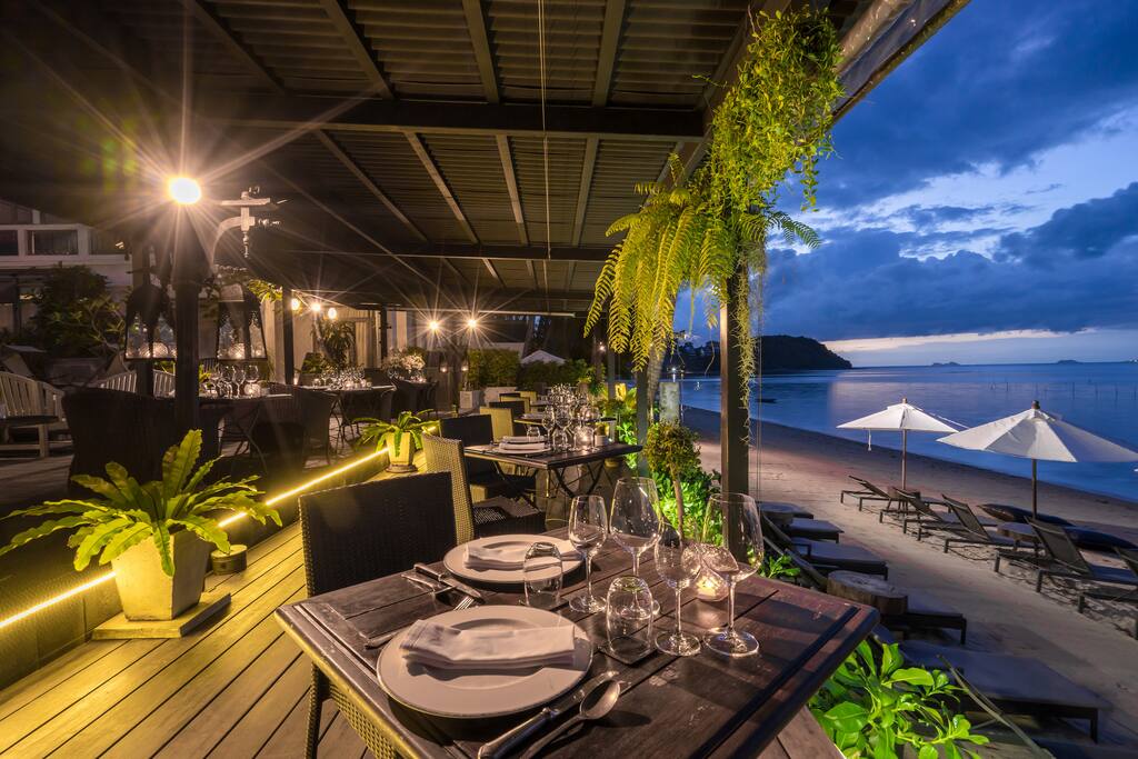 restaurant