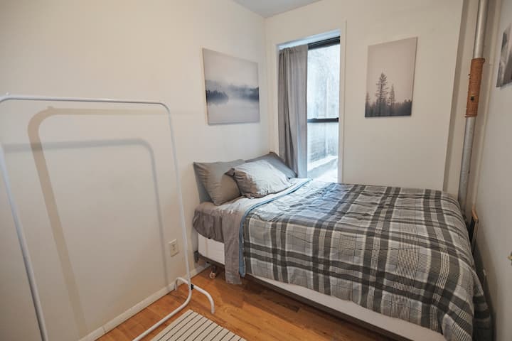 Dormitorio pequeño.