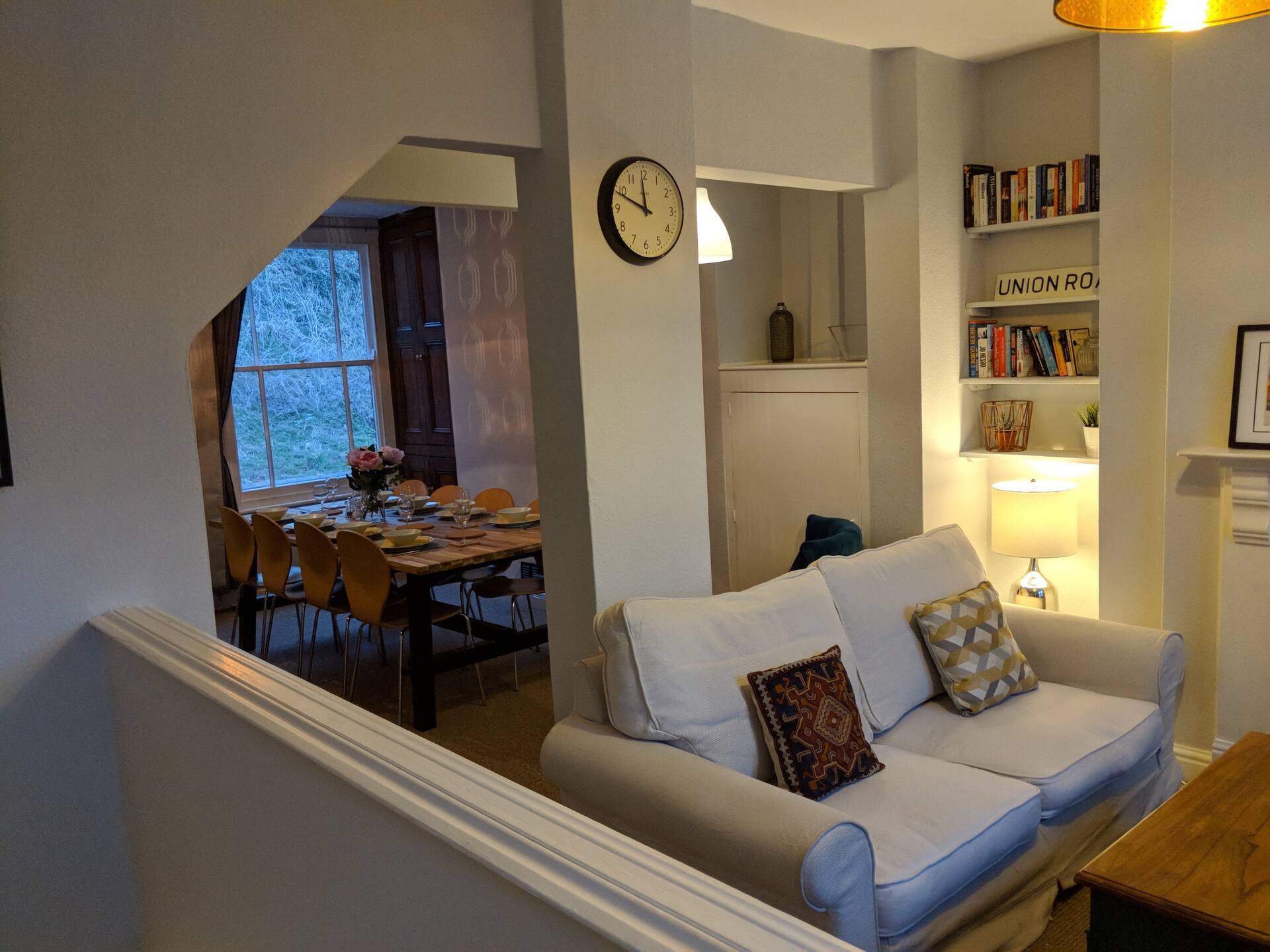 Cathedral Quarter - sleeps 8 — photo 2