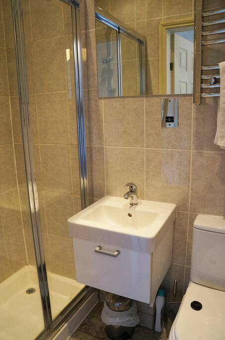 en suite bathroom