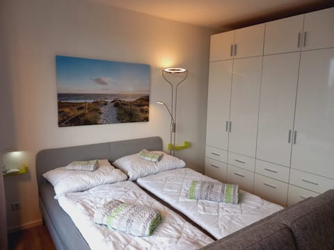 Top Airbnb: Studio/1 Room-Whg, Strandlage, Weitblick, WLAN,33sqm in Sierksdorf